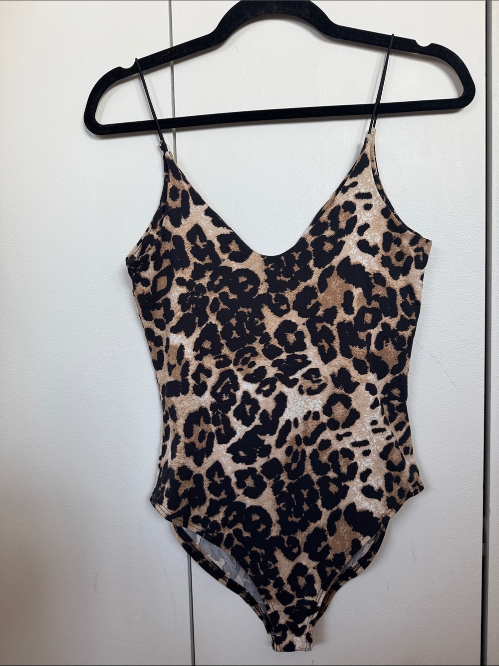 gaze Leopard Print V-Neck Bodysuit - Black & Tan